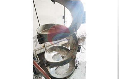 螺旋溜槽這類設(shè)備和螺旋選礦機(jī)是一樣的產(chǎn)品么？